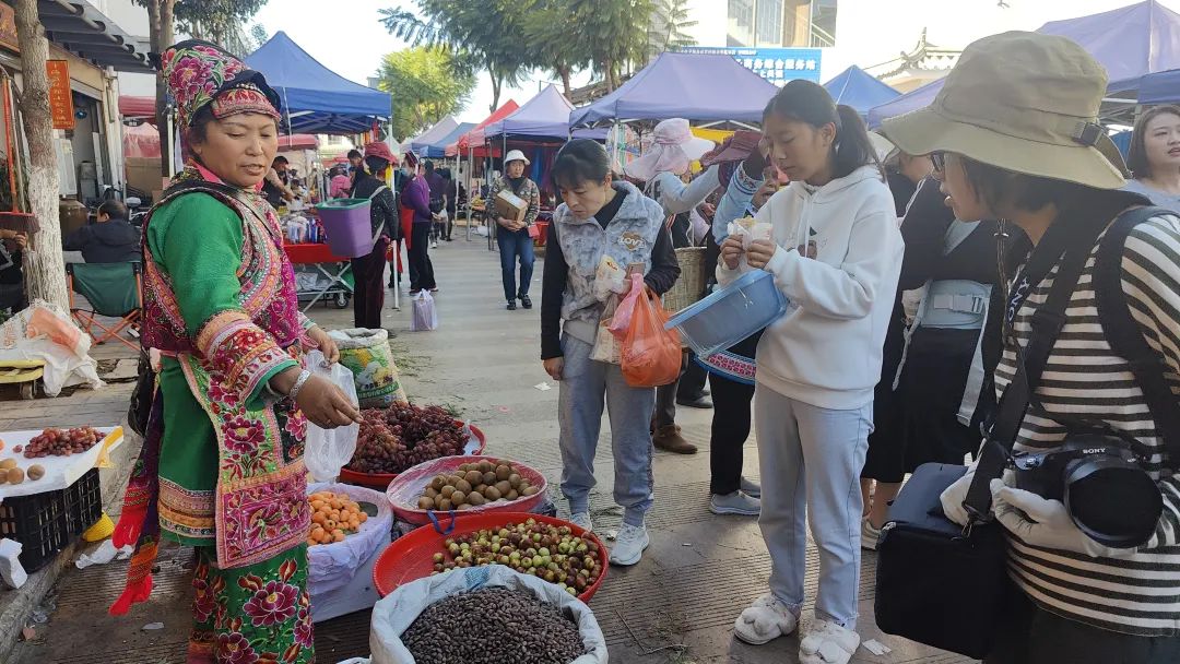 ปั่นจักรยานชมหมู่บ้าน | สำรวจวัฒนธรรมท้องถิ่นไปกับพี่ติ้ง 9
